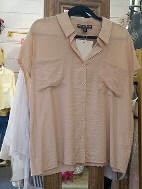 Michael Tyler Women's Button-Down Short Sleeve Shirt - Light Blush